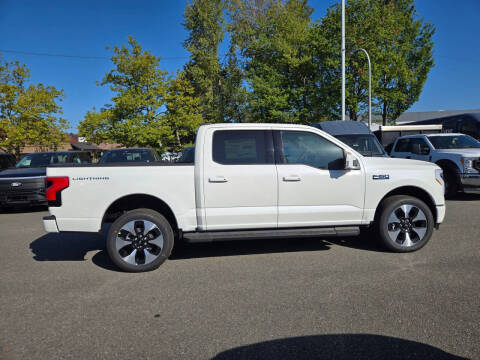 2025 Ford F-150 Lightning Platinum