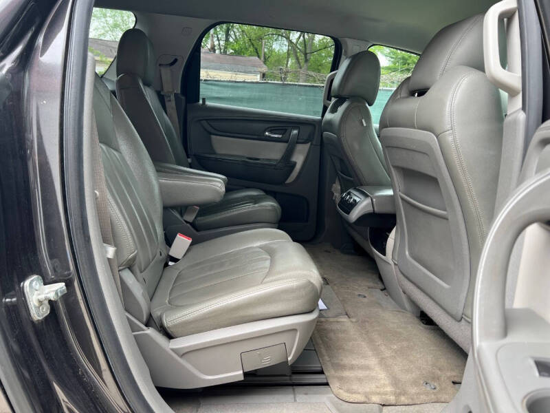 2013 GMC Acadia SLE-2