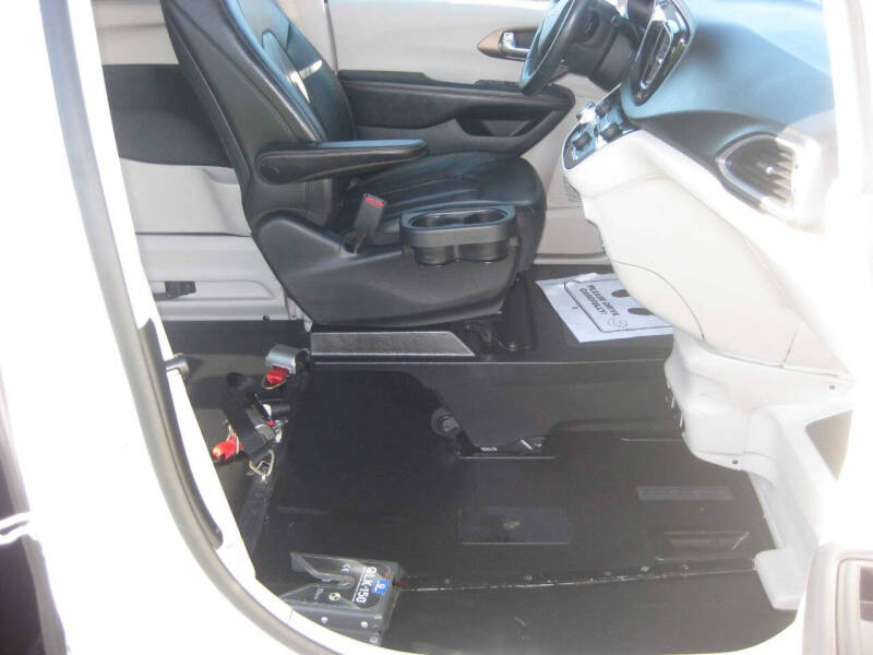 2018 Chrysler Pacifica Touring L Plus