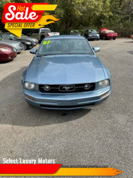 2007 Ford Mustang for sale at Select Luxury Motors in Cumming GA