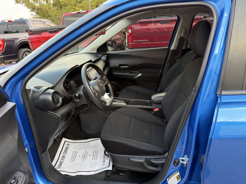 2022 Nissan Kicks SV