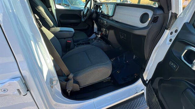 2024 Jeep Gladiator Sport S