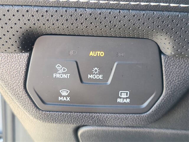 2024 Volkswagen Atlas Cross Sport SE