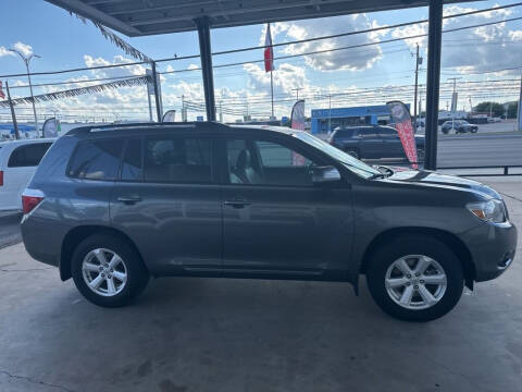2010 Toyota Highlander for sale at Car World Center in Victoria TX