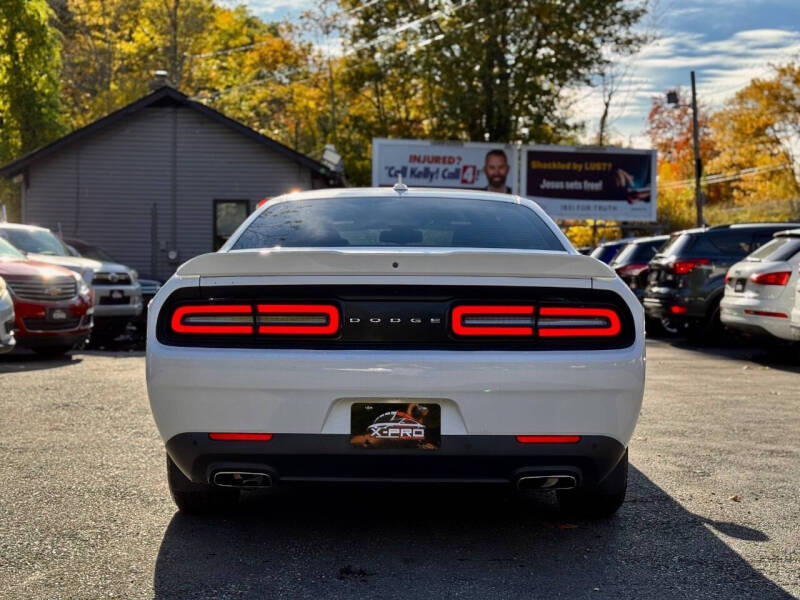 2016 Dodge Challenger SXT