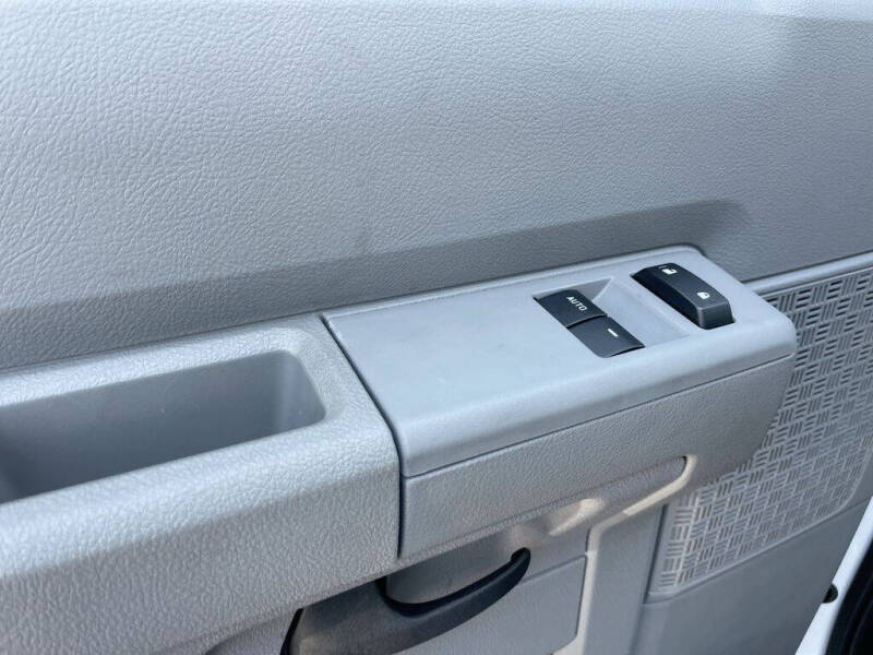 2025 Ford E-Series