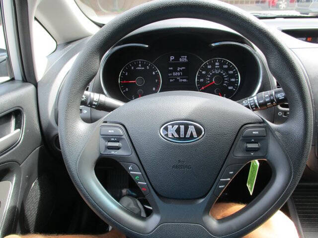2017 Kia Forte5 LX