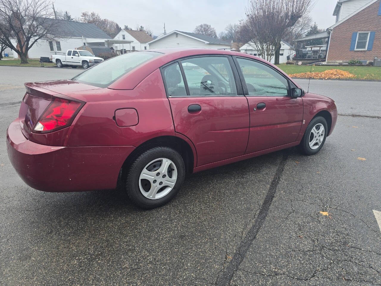 2004 Saturn Ion for sale at QUEENSGATE AUTO SALES in York, PA