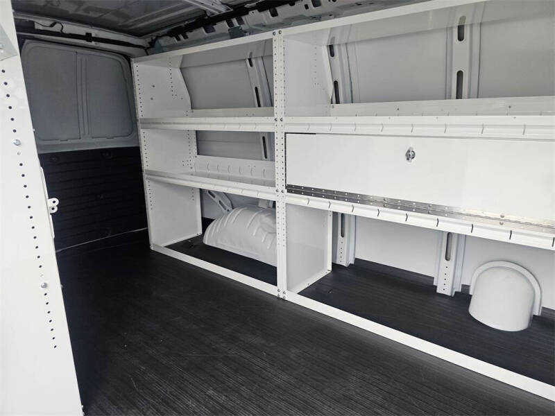 2025 Chevrolet Express 2500