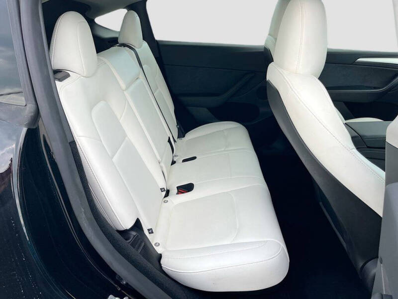 2025 Tesla Model Y Long Range