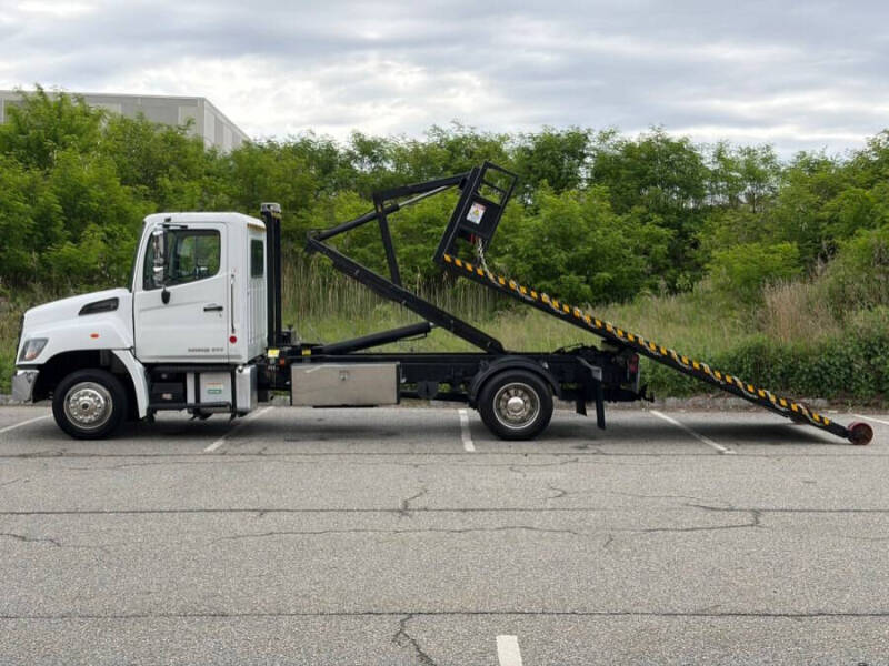 2019 Hino 268A