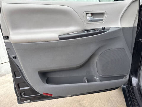 2016 Toyota Sienna