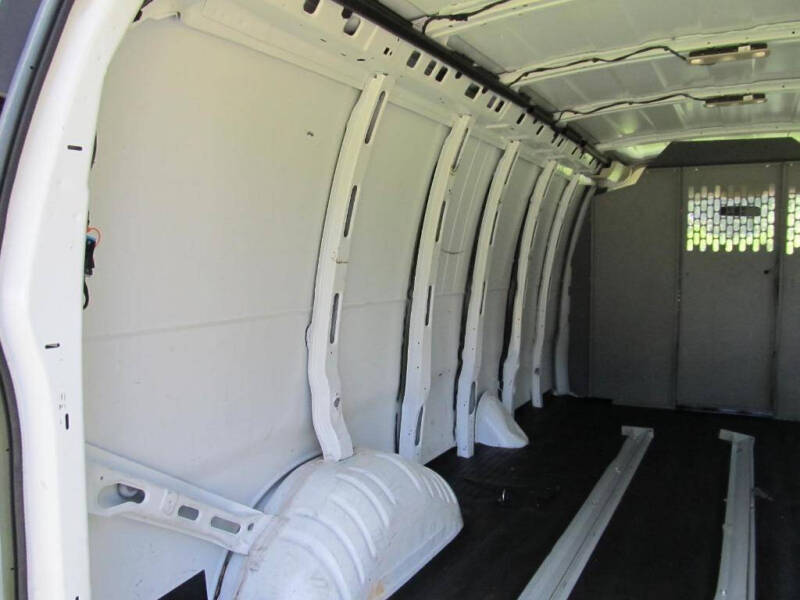 2022 GMC Savana 3500