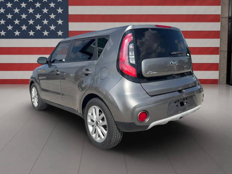 2019 Kia Soul +