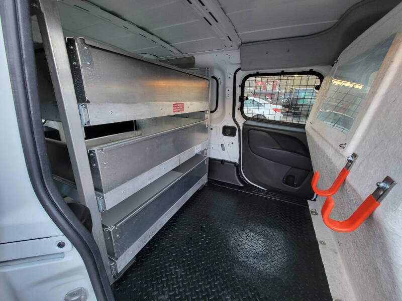 2019 RAM Promaster City SLT photo 18