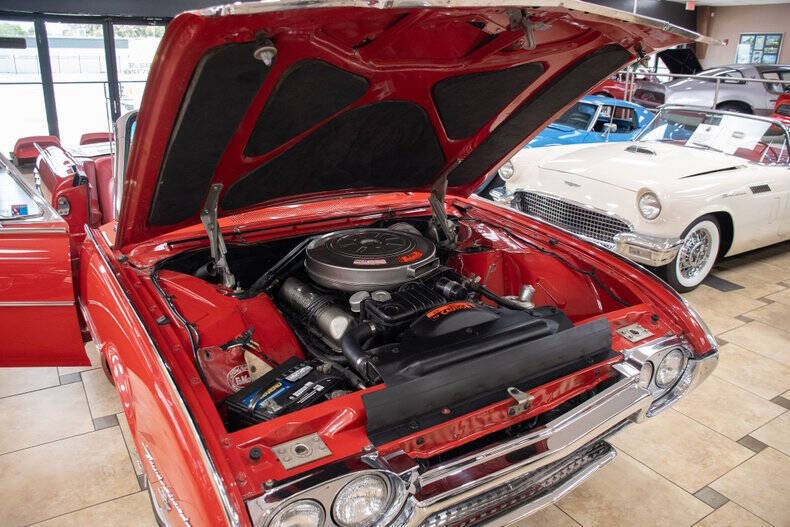 1962 Ford Thunderbird