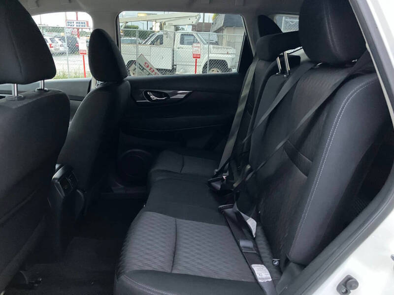 2018 Nissan Rogue SV
