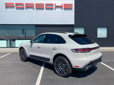 2025 Porsche Macan