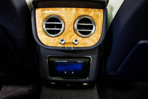 2023 Bentley Bentayga Azure V8