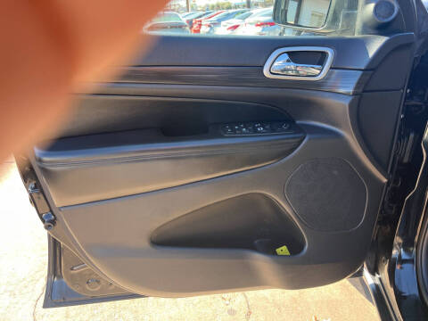 2019 Jeep Grand Cherokee Laredo