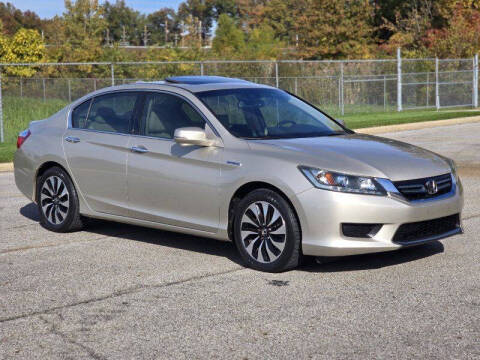 2014 Honda Accord Hybrid for sale at NeoClassics in Willoughby OH