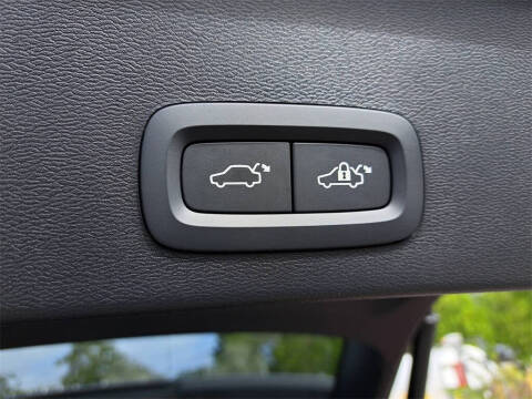 2026 Volvo XC40 B5 Core