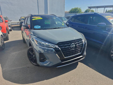 2024 Nissan Kicks SR