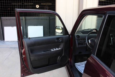 2005 Scion xB
