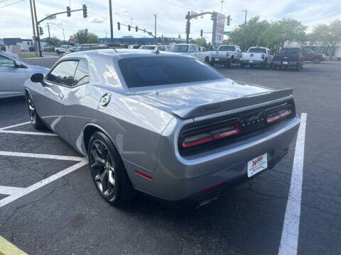 2015 Dodge Challenger SXT Plus