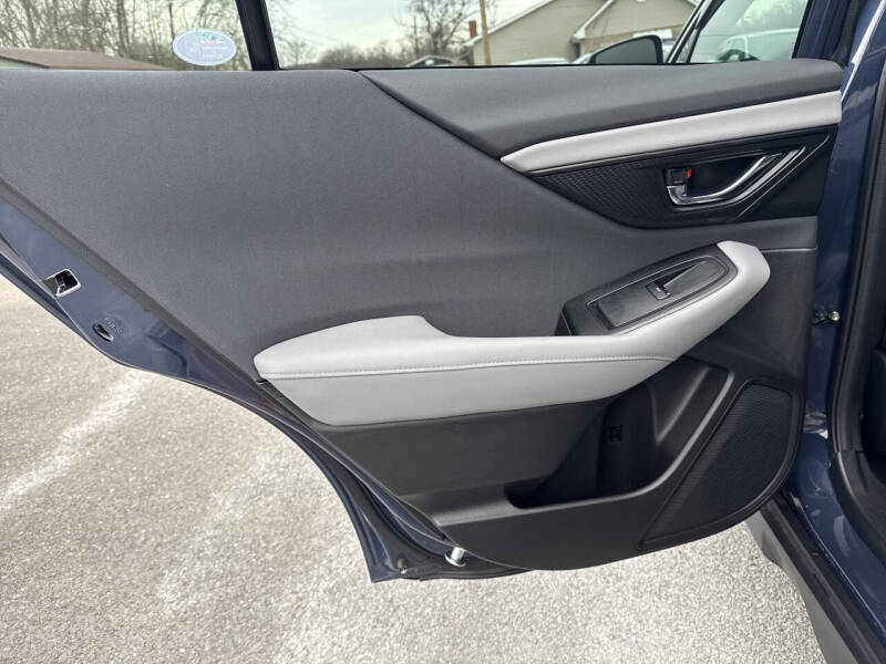 2025 Subaru Outback Premium