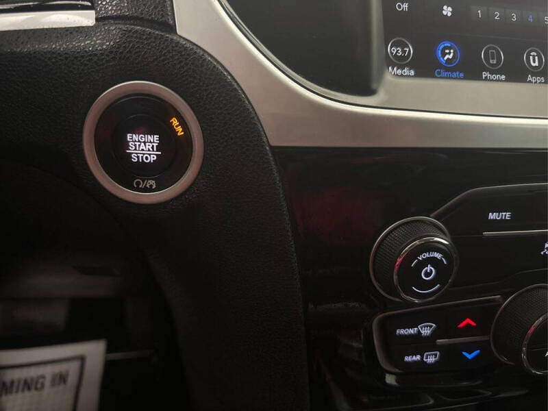 2023 Chrysler 300 Touring