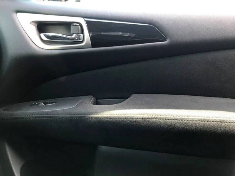 2014 Nissan Pathfinder SV