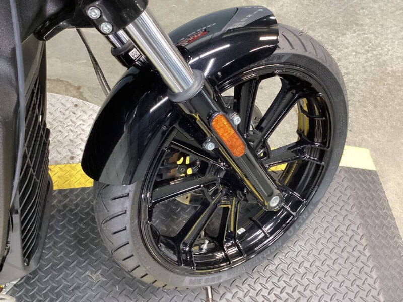 2023 Indian Scout Rogue Sixty ABS Ti