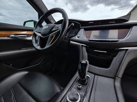 2020 Cadillac XT5 Premium Luxury