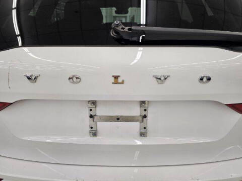 2022 Volvo XC60 B5 Momentum