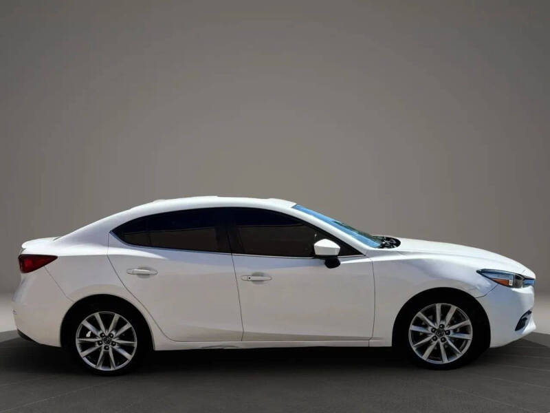 2017 Mazda MAZDA3 Touring