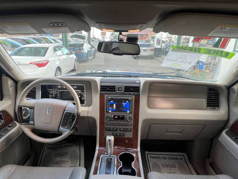 2014 Lincoln Navigator L