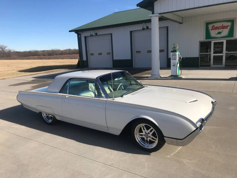1962 Ford Thunderbird