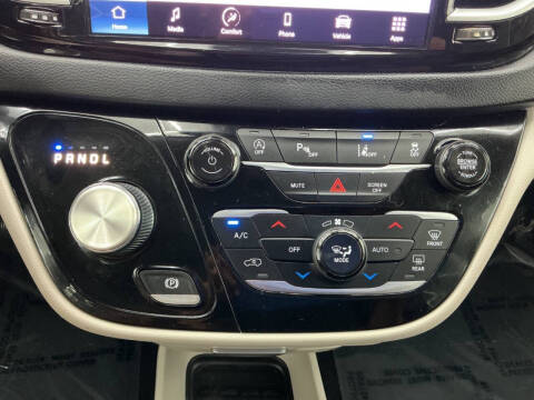 2022 Chrysler Pacifica Touring L