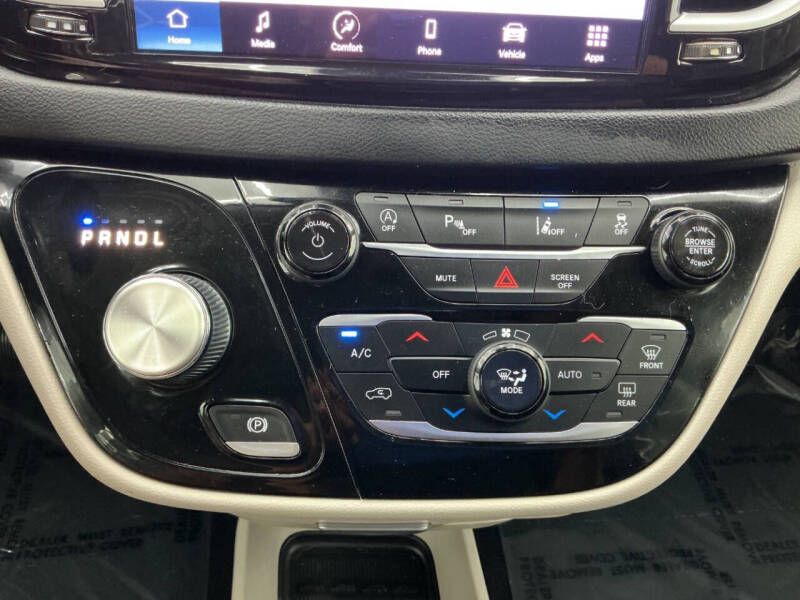2022 Chrysler Pacifica Touring L