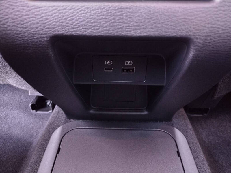 2025 Mitsubishi Outlander PHEV SE