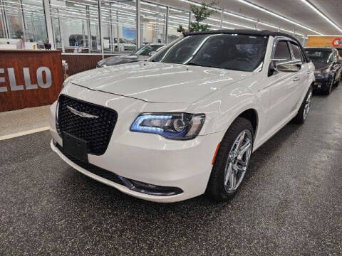 2015 Chrysler 300 for sale at Dixie Imports in Fairfield OH