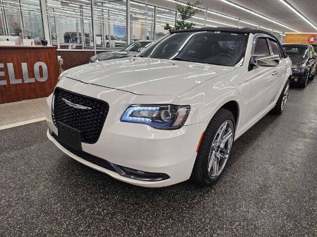 2015 Chrysler 300 for sale at Dixie Imports in Fairfield OH