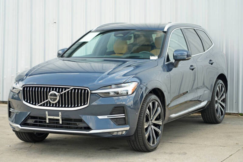 2023 Volvo XC60 B5 Ultimate Bright Theme