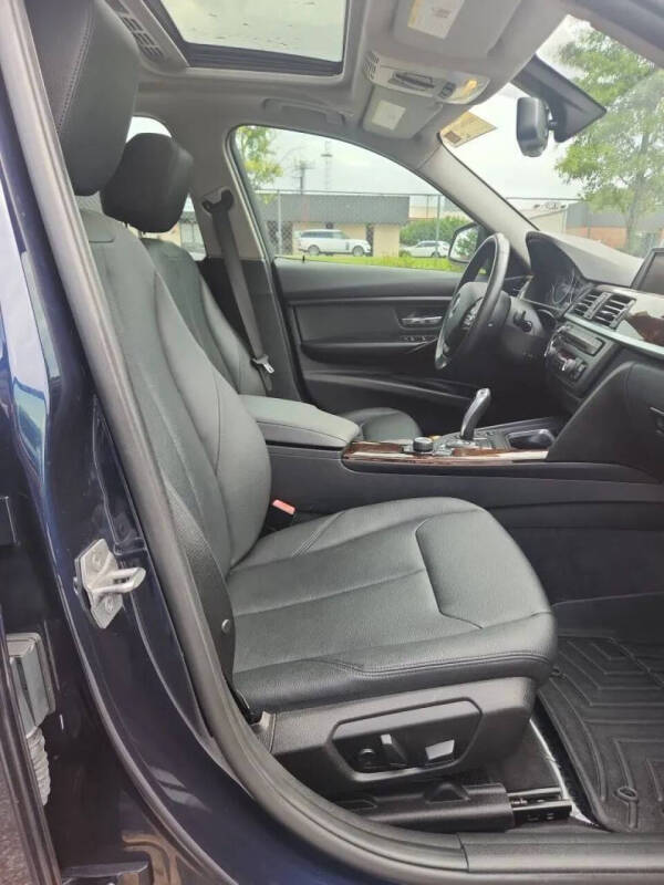 2015 BMW 3 Series 320i