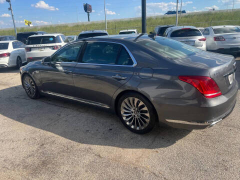 2017 Genesis G90