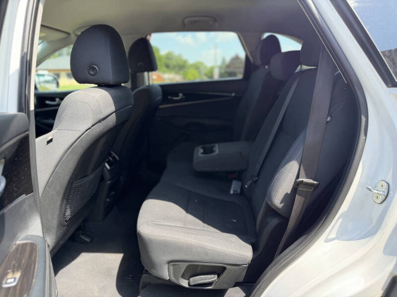 2020 Kia Sorento LX