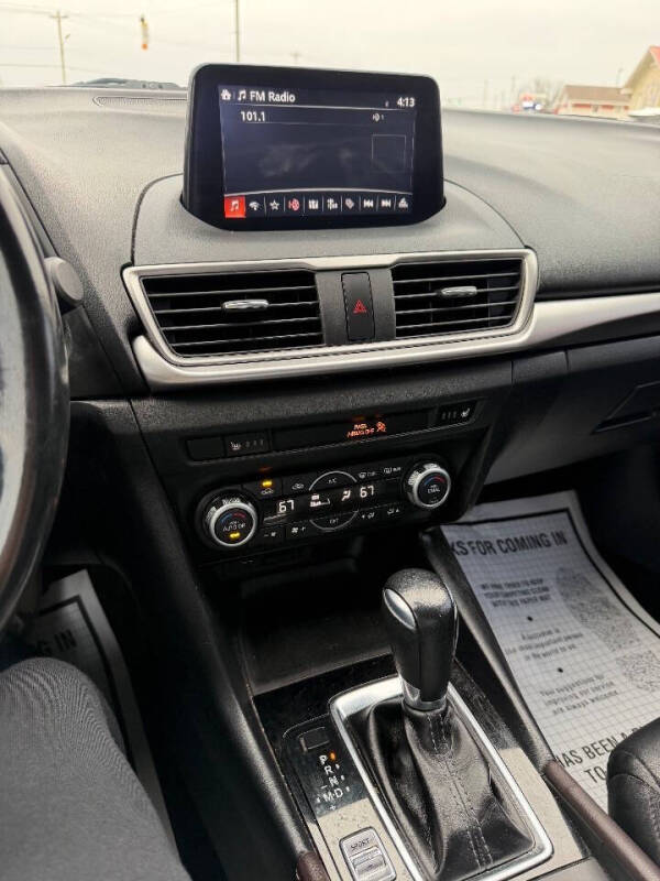 2018 Mazda MAZDA3 Touring