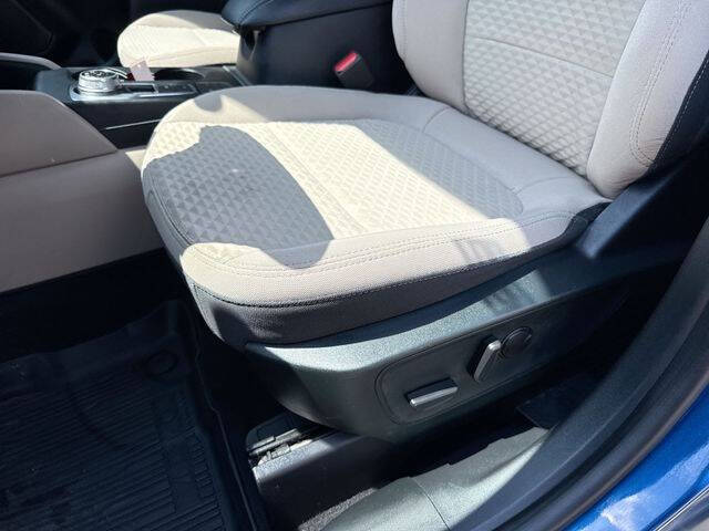 2022 Ford Escape SE