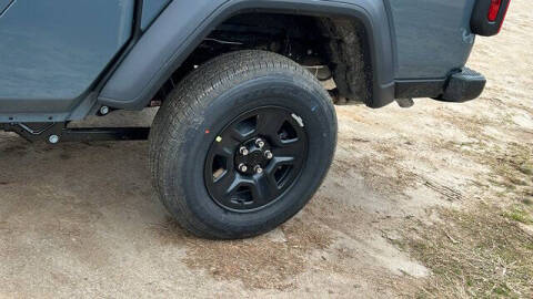 2026 Jeep Gladiator Sport